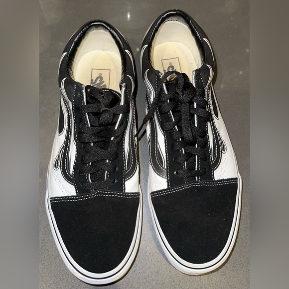 Men’s Old School Vans - Picture 1 of 6